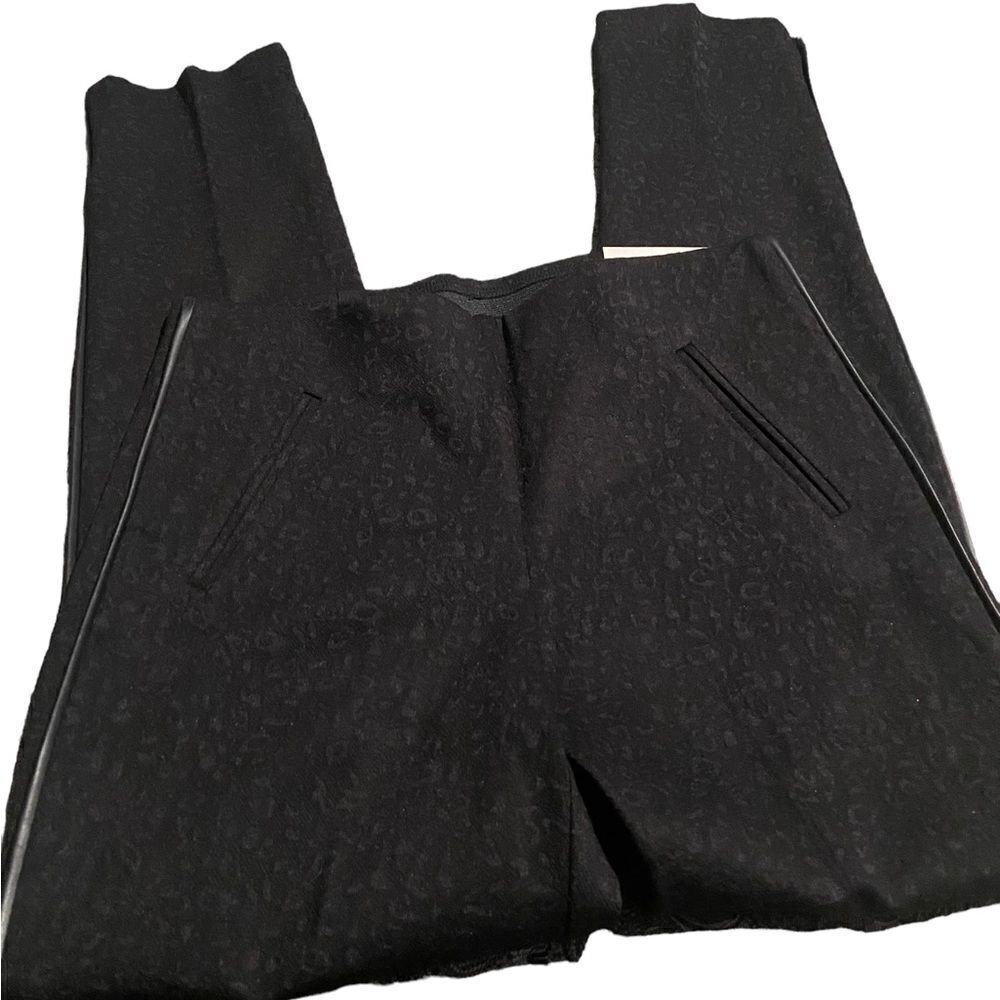 Chico’s size 0.5T So Slimming Juliet Slim Leg Black Leopard ankle pant new w/tag
